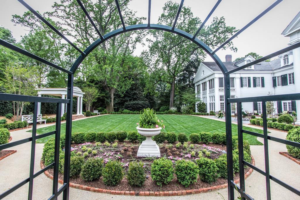 The Duke Mansion Bed & Breakfast ชาร์ล็อต ภายนอก รูปภาพ