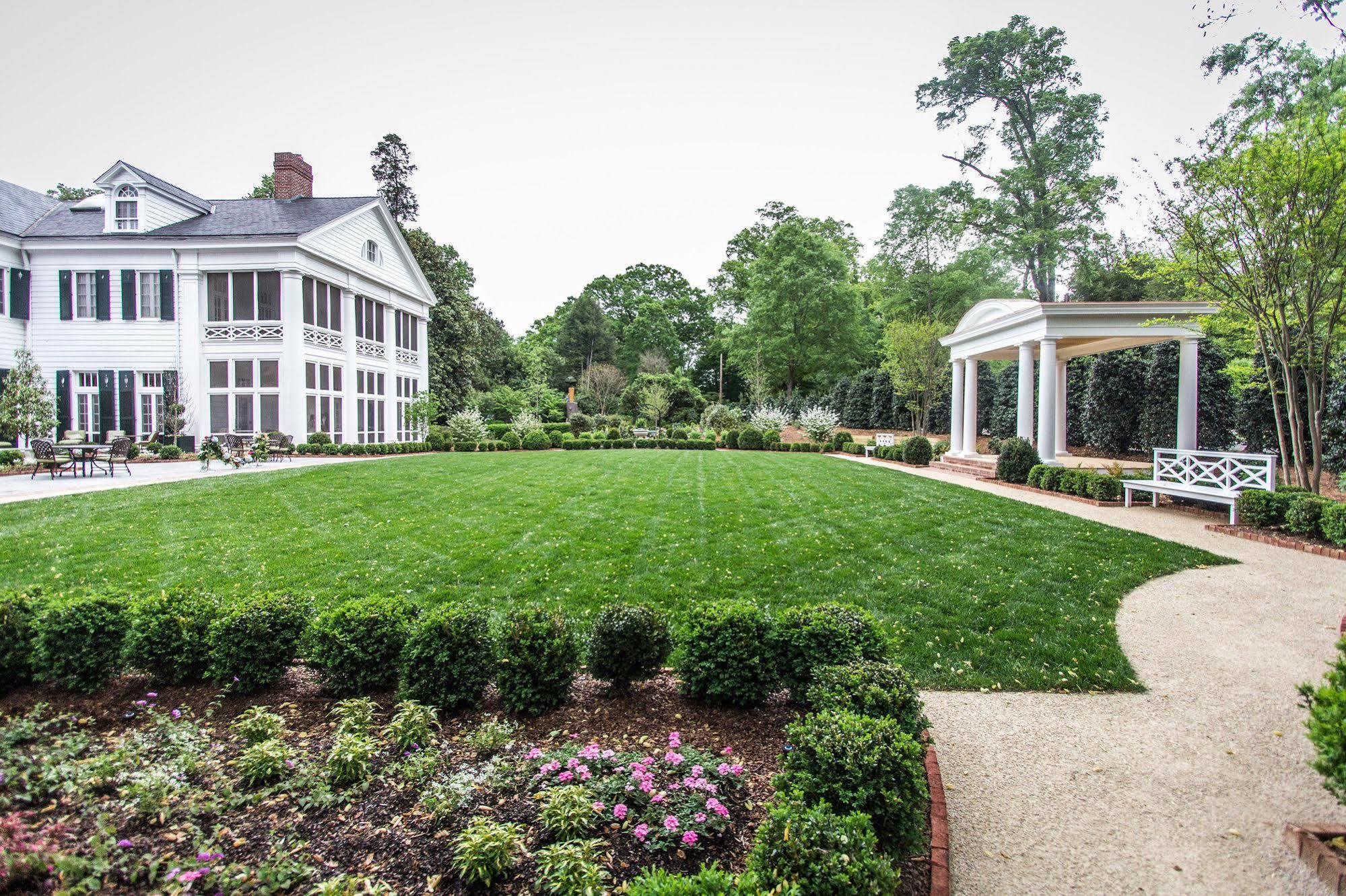 The Duke Mansion Bed & Breakfast ชาร์ล็อต ภายนอก รูปภาพ